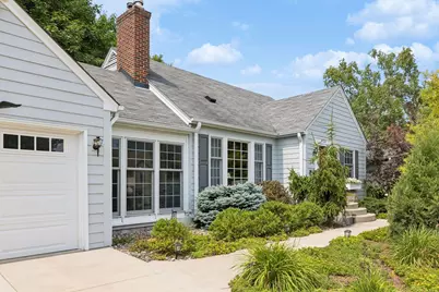 2724 Ottawa Avenue S, Saint Louis Park, MN 55416 - Photo 2