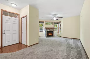 1601 Woodlynn Ave, Maplewood, MN 55109 - Photo 12