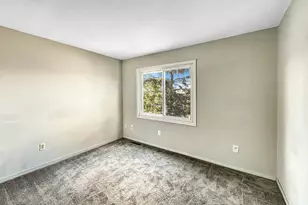 607 E Burnsville Pkwy, Burnsville, MN 55337 - Photo 16