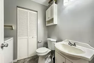 607 E Burnsville Pkwy, Burnsville, MN 55337 - Photo 6