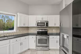 1672 Windsor Dr S, Shakopee, MN 55379 - Photo 32