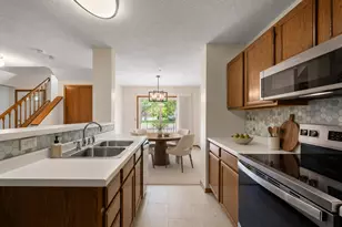 2611 Concord Way, Mendota Heights, MN 55120 - Photo 4