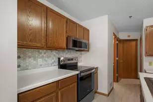 2611 Concord Way, Mendota Heights, MN 55120 - Photo 28