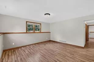 290 5th Ave SE, Plainview, MN 55964 - Photo 20