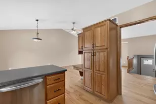 290 5th Ave SE, Plainview, MN 55964 - Photo 6