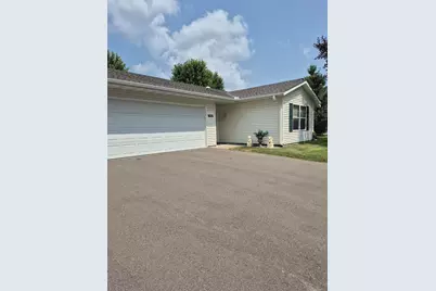 1404 Presidential Drive, Northfield, MN 55057 - Photo 2