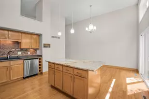 1005 W 105th St, Bloomington, MN 55431 - Photo 6