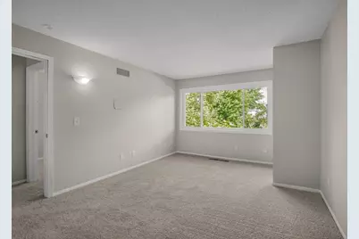 1005 W 105th Street, Bloomington, MN 55431 - Photo 10