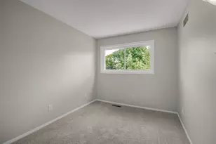 1005 W 105th St, Bloomington, MN 55431 - Photo 16