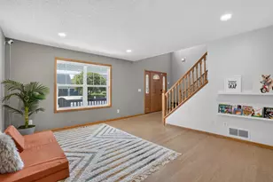 945 Westchester Ave, Shakopee, MN 55379 - Photo 2