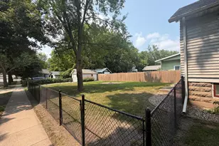 420 SW 11th St, Willmar, MN 56201 - Photo 4
