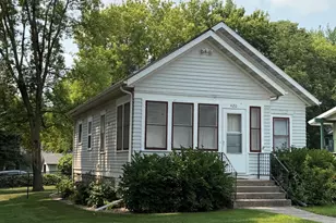 420 SW 11th St, Willmar, MN 56201 - Photo 1