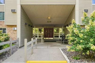 4045 Hodgson Road #201, Shoreview, MN 55126 - Photo 2