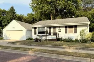 1113 Drake Ave, Windom, MN 56101 - Photo 1