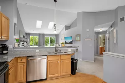 2161 Cool Stream Circle #1603, Eagan, MN 55122 - Photo 4