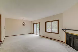 2174 Tower Ct, Woodbury, MN 55125 - Photo 4