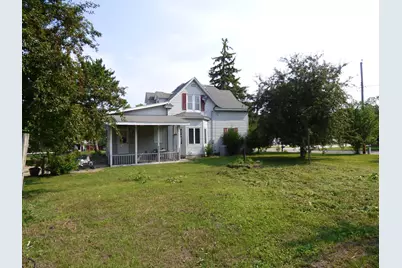 2 S Maple Avenue, Le Center, MN 56057 - Photo 8