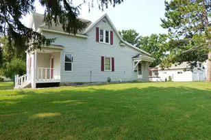 2 S Maple Ave, Le Center, MN 56057 - Photo 2