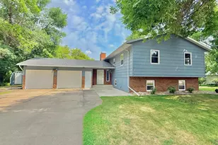 219 Lakeview Dr, Spicer, MN 56288 - Photo 18