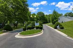 1636 6th Ave SW, Rochester, MN 55902 - Photo 2