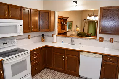 1636 6th Avenue SW #2, Rochester, MN 55902 - Photo 4