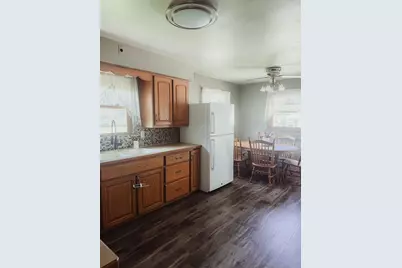 1911 4th Avenue NE, Austin, MN 55912 - Photo 6