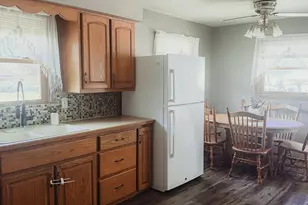 1911 4th Ave NE, Austin, MN 55912 - Photo 6
