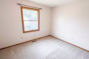 1720 24th Ave SE, Rochester, MN 55904 - Photo 10