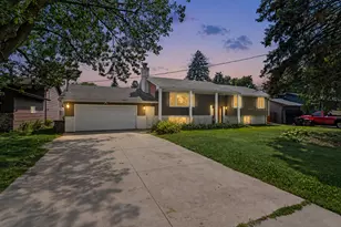 444 County Rd B E, Maplewood, MN 55117 - Photo 1