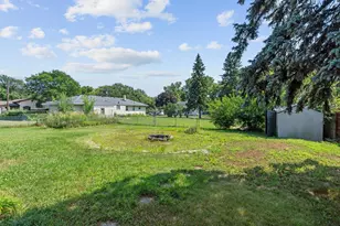 444 County Rd B E, Maplewood, MN 55117 - Photo 52