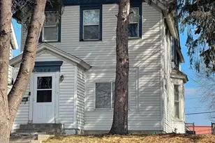 944 Albemarle St, Saint Paul, MN 55117 - Photo 1