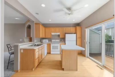 11323 Davenport Circle NE #F, Blaine, MN 55449 - Photo 10