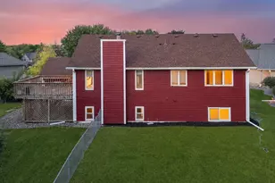 4635 Yorktown Ln N, Plymouth, MN 55442 - Photo 4