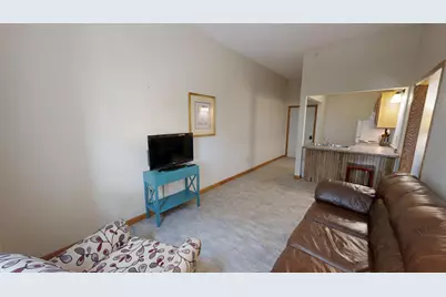 542 Benson Avenue SW #206, Willmar, MN 56201 - Photo 4