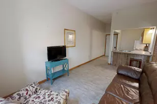 542 Benson Ave SW, Willmar, MN 56201 - Photo 4