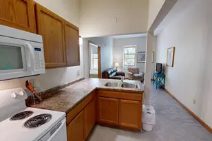 542 Benson Ave SW, Willmar, MN 56201 - Photo 2