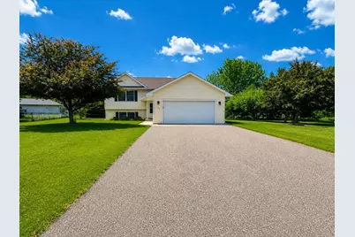 109 French Court, Roberts, WI 54023 - Photo 2