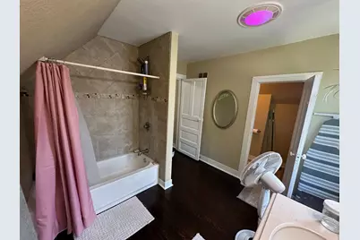 613 3rd Street SW upstairs #2, Willmar, MN 56201 - Photo 10