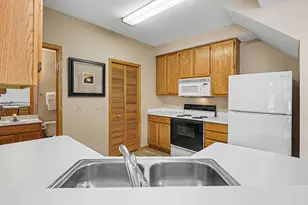 15345 Greenhaven Ln, Burnsville, MN 55306 - Photo 10