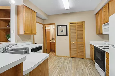 15345 Greenhaven Lane #103, Burnsville, MN 55306 - Photo 10