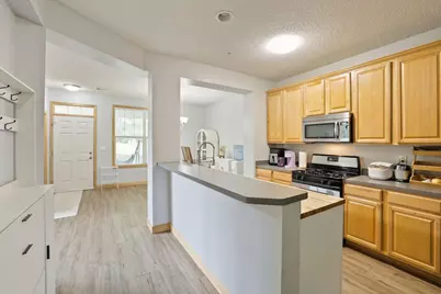 3033 Chamberlain Street N #4, Maplewood, MN 55109 - Photo 16