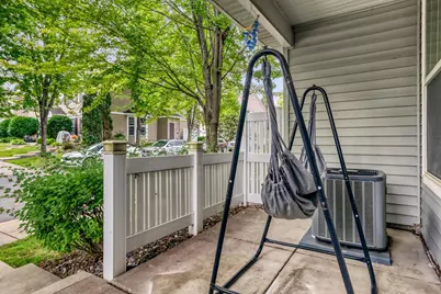 3033 Chamberlain Street N #4, Maplewood, MN 55109 - Photo 4