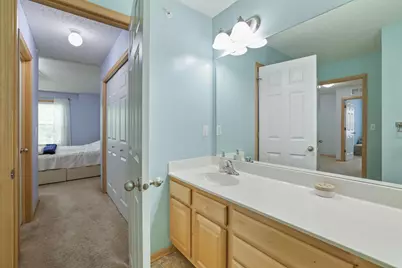 3033 Chamberlain Street N #4, Maplewood, MN 55109 - Photo 24