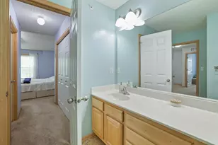 3033 Chamberlain Street N, Maplewood, MN 55109 - Photo 24