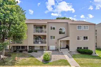 1225 Ferndale Street N #B18, Maplewood, MN 55119 - Photo 1