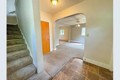127 E Summit Avenue, Fergus Falls, MN 56537 - Photo 4