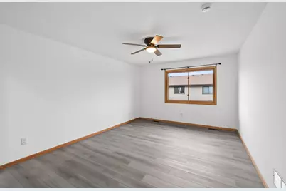 5127 84th Court N, Brooklyn Park, MN 55443 - Photo 24