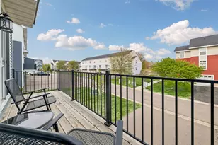 3141 Clover Ridge Dr, Chaska, MN 55318 - Photo 4