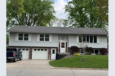 799 4th Street SW, Wells, MN 56097 - Photo 2