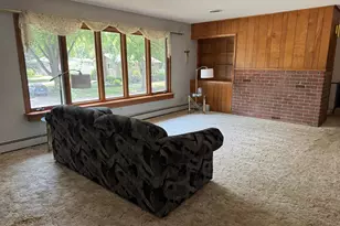 799 4th St SW, Wells, MN 56097 - Photo 8